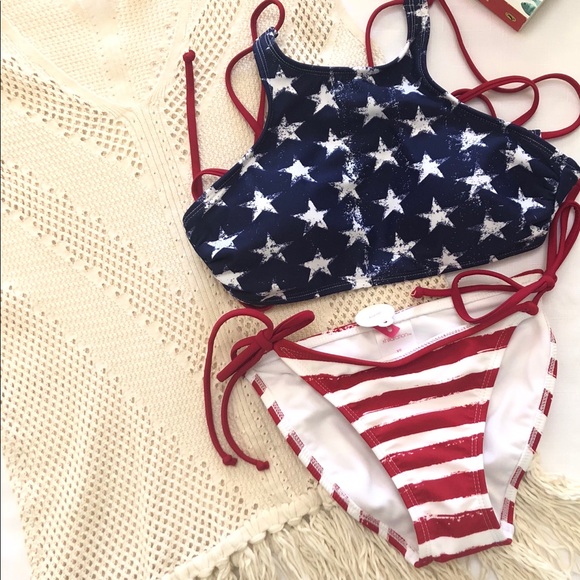 New! Stars & Stripes 2-piece bikini - Picture 2 of 8